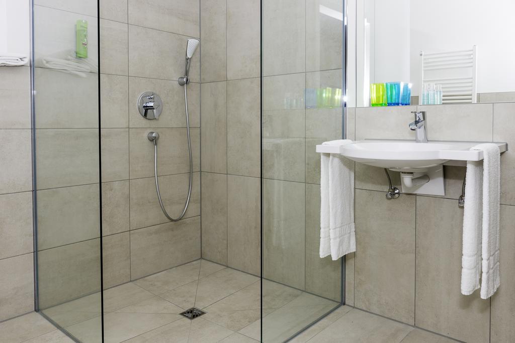 Hotel Rheingold Gailingen Kamer foto