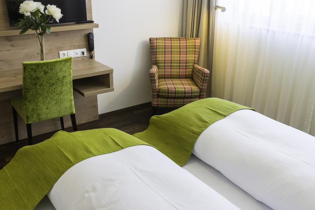 Hotel Rheingold Gailingen Kamer foto